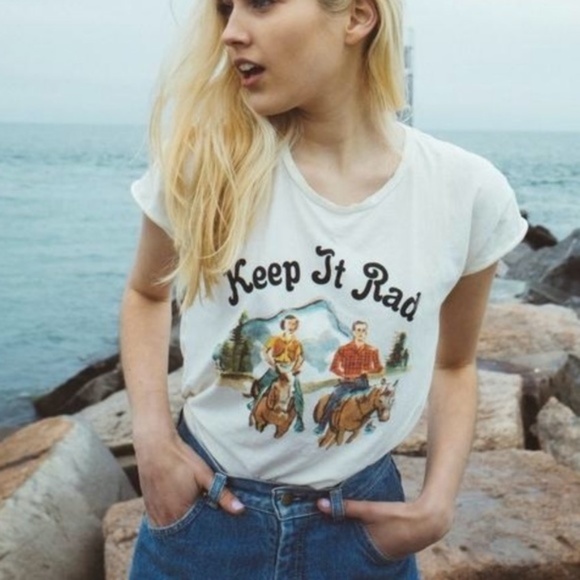 VINTAGE style Keep it Rad Graphic Tee - Picture 3 of 4
